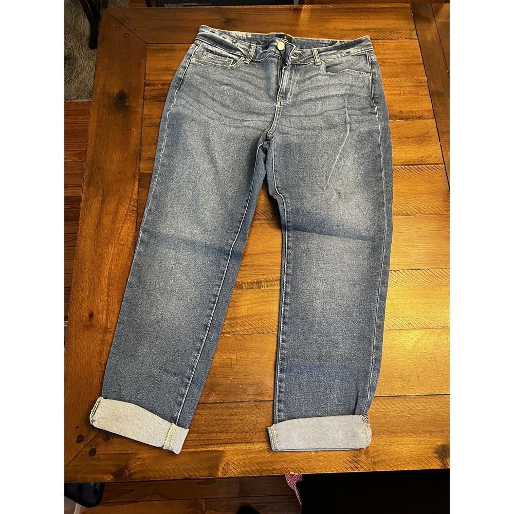 Nwot Dress Barn Womens Medium Wash Slim Leg Roll Up Denim Jeans Size 10